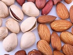 Types of nuts to increase men's potential